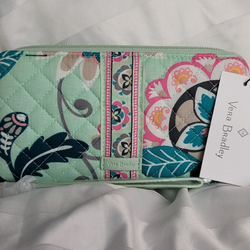 Vera Bradley Wristlet NWT